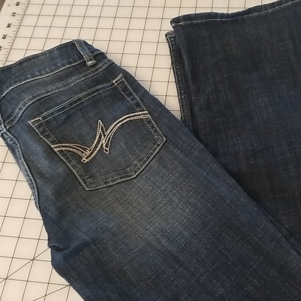 Wrangler women's Bootcut mae 26 size 3/4 lowrise